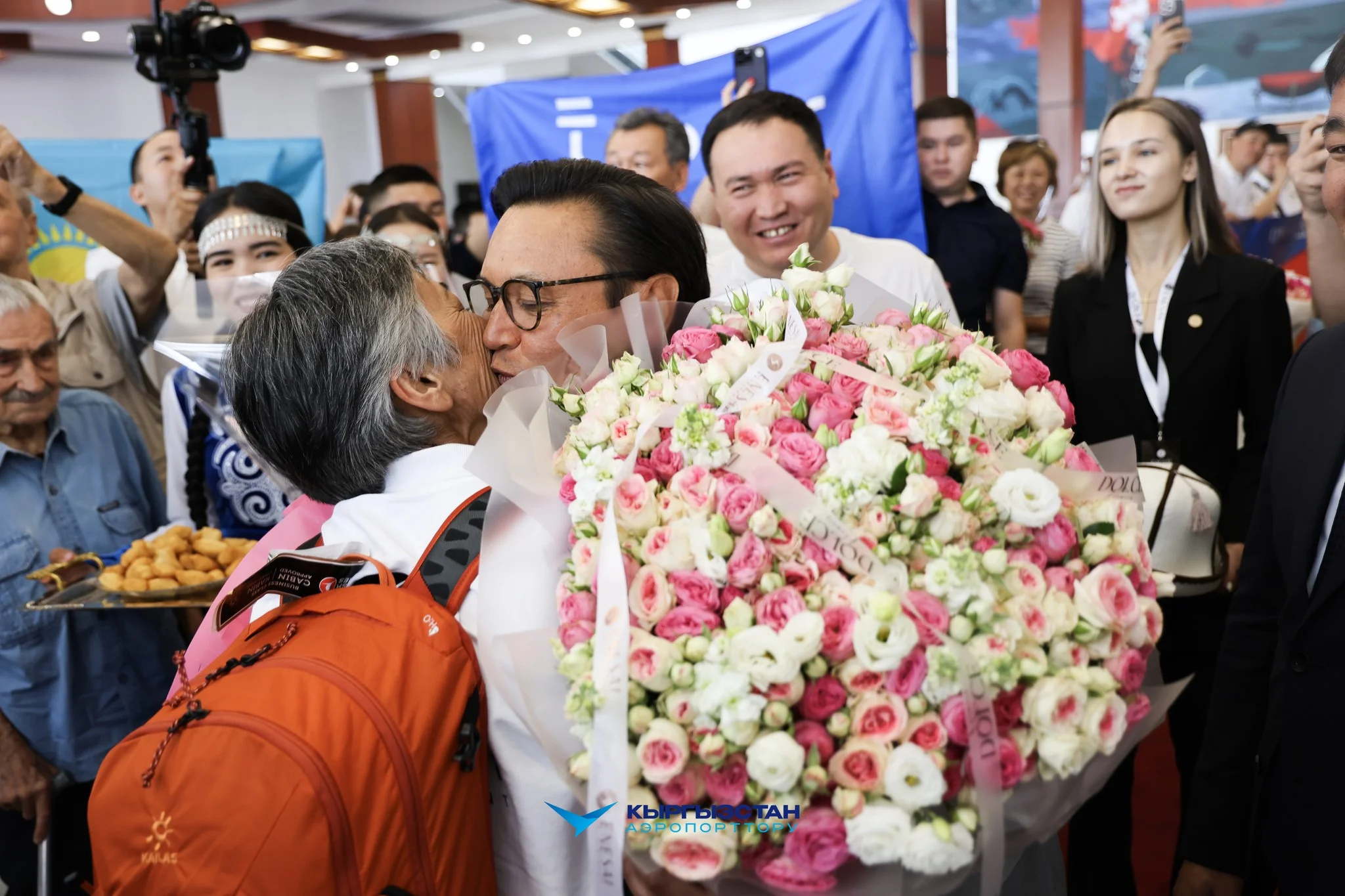 {{ item.title }}
