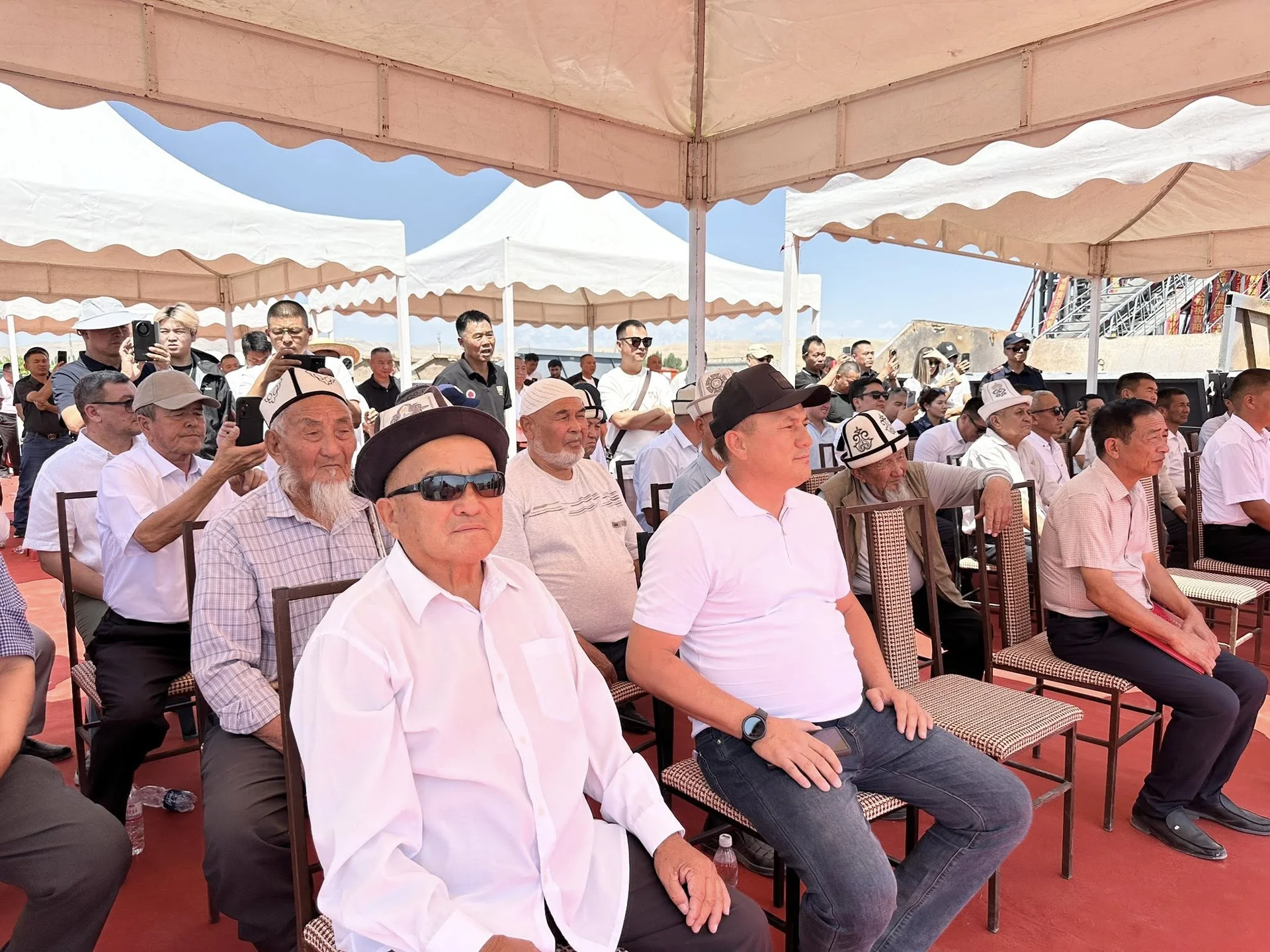 {{ item.title }}