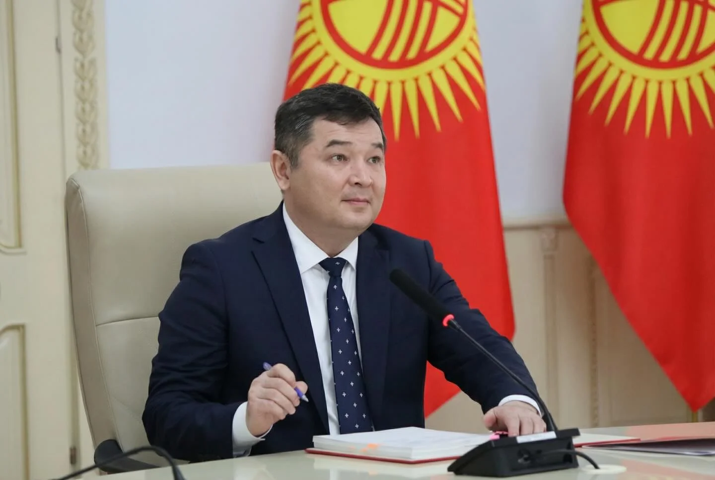 {{ item.title }}