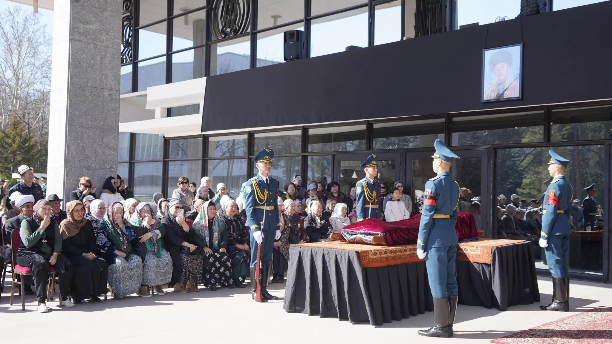 {{ item.title }}