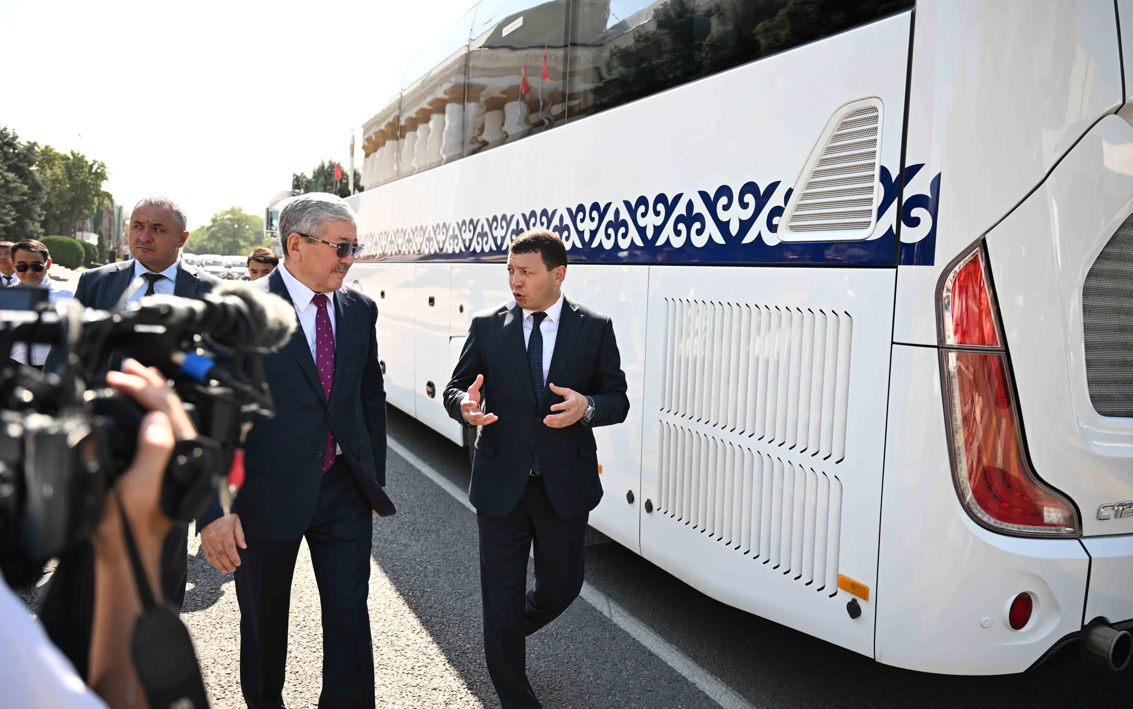{{ item.title }}