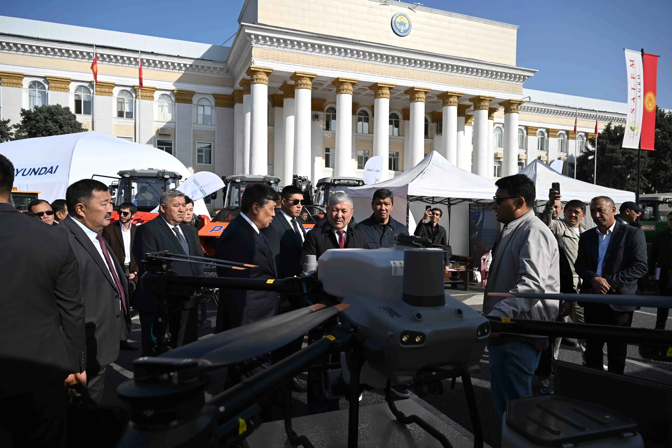 {{ item.title }}