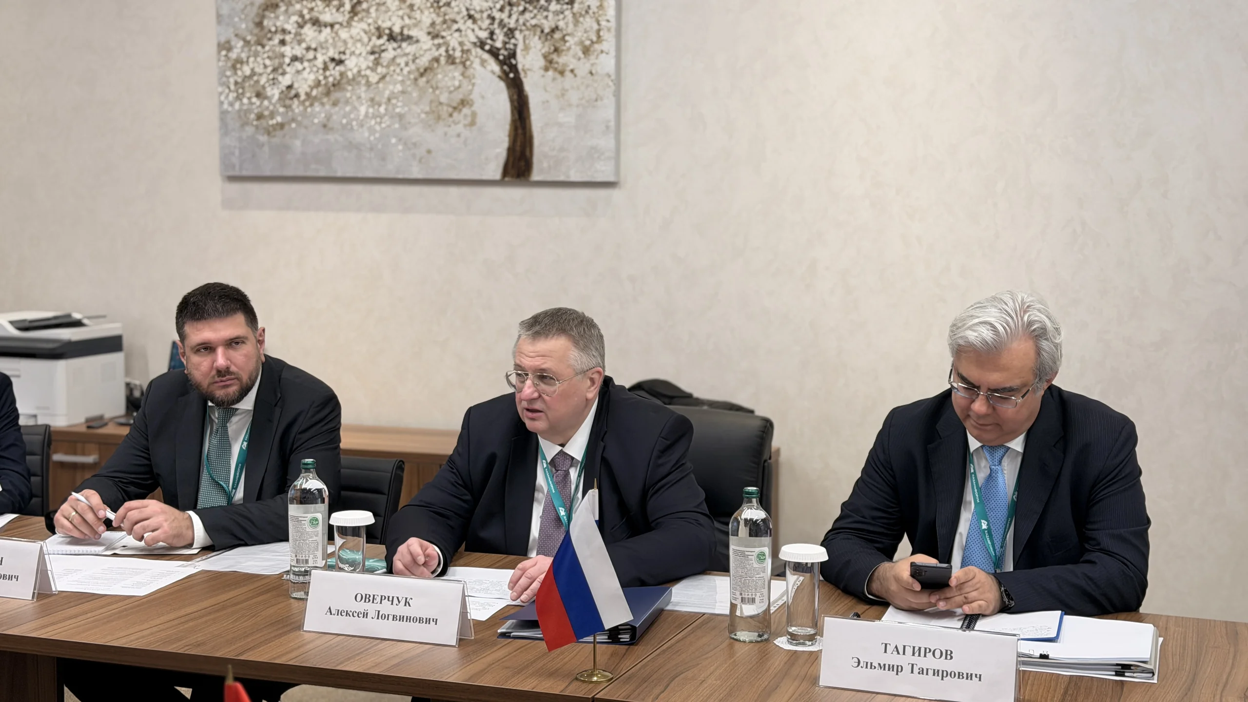 {{ item.title }}
