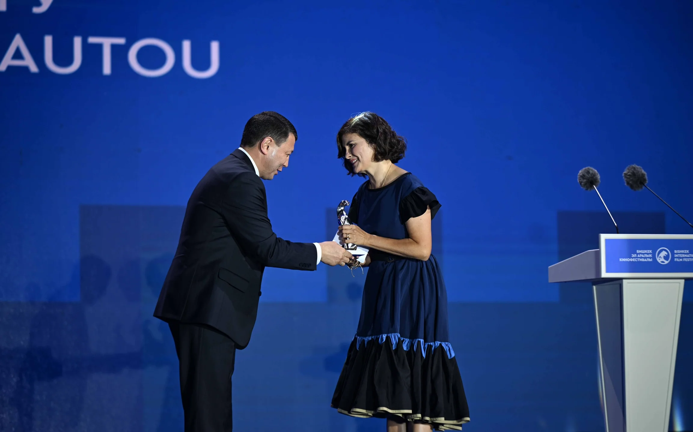 {{ item.title }}