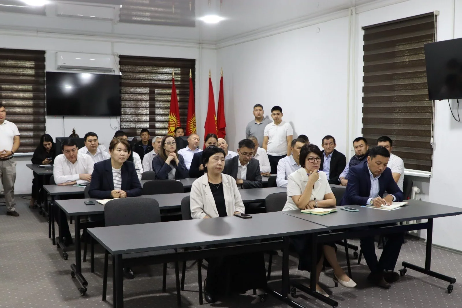 {{ item.title }}