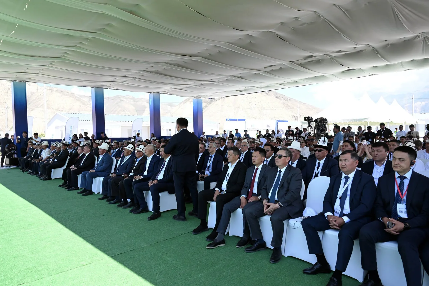 {{item.title }}