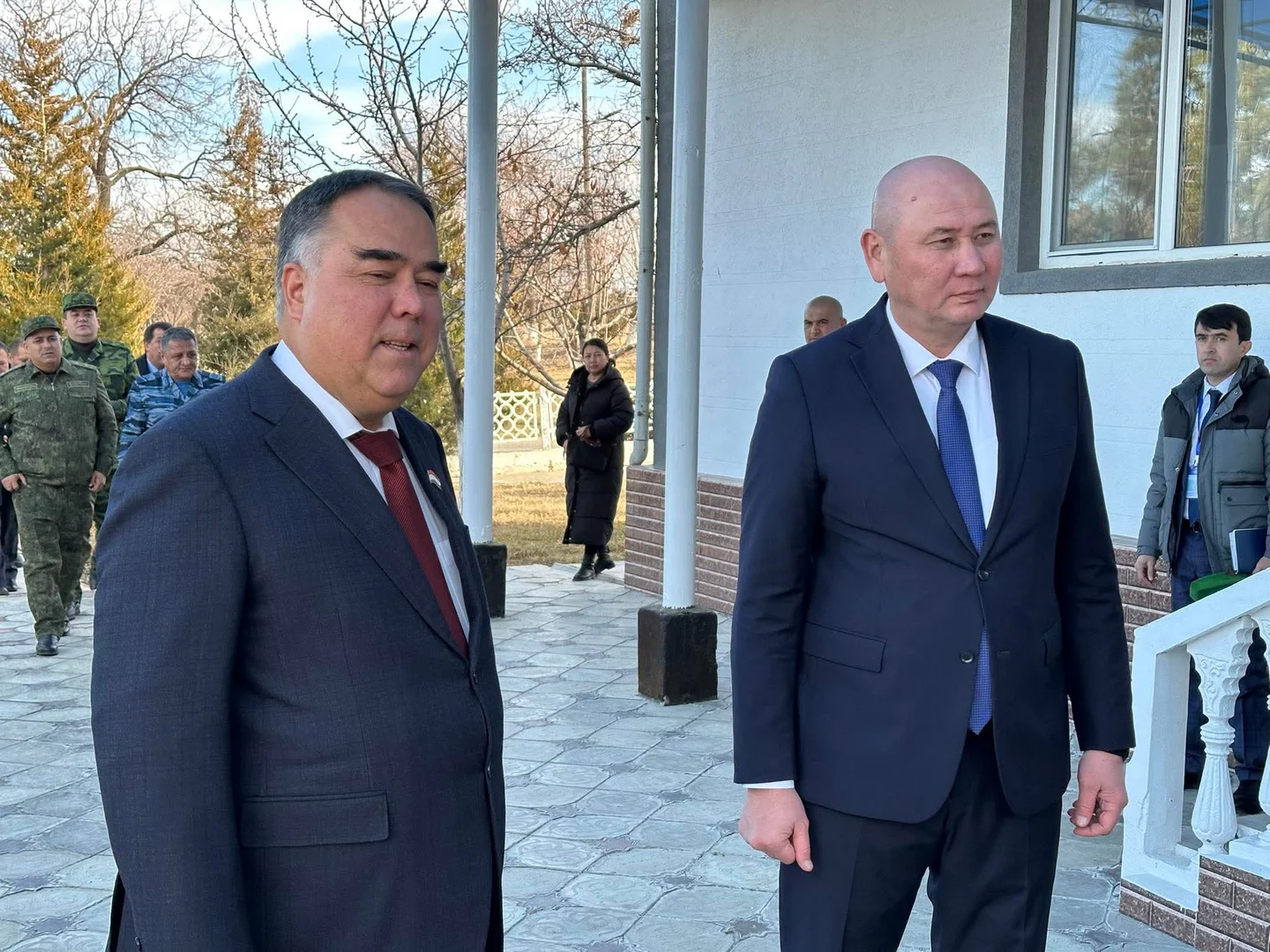 {{item.title }}