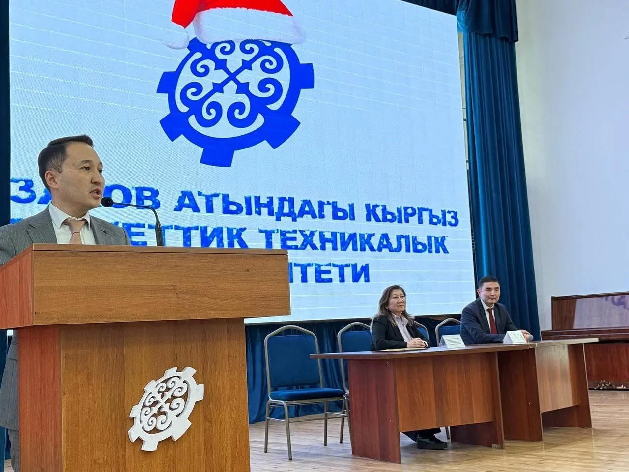{{item.title }}