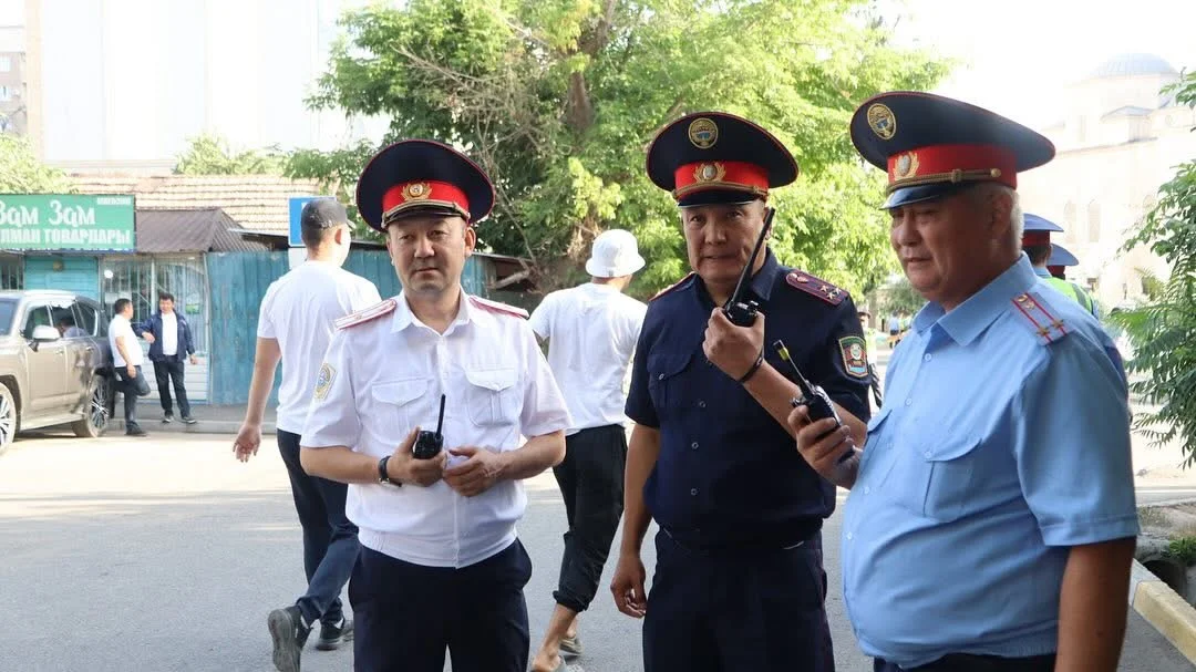 {{ item.title }}