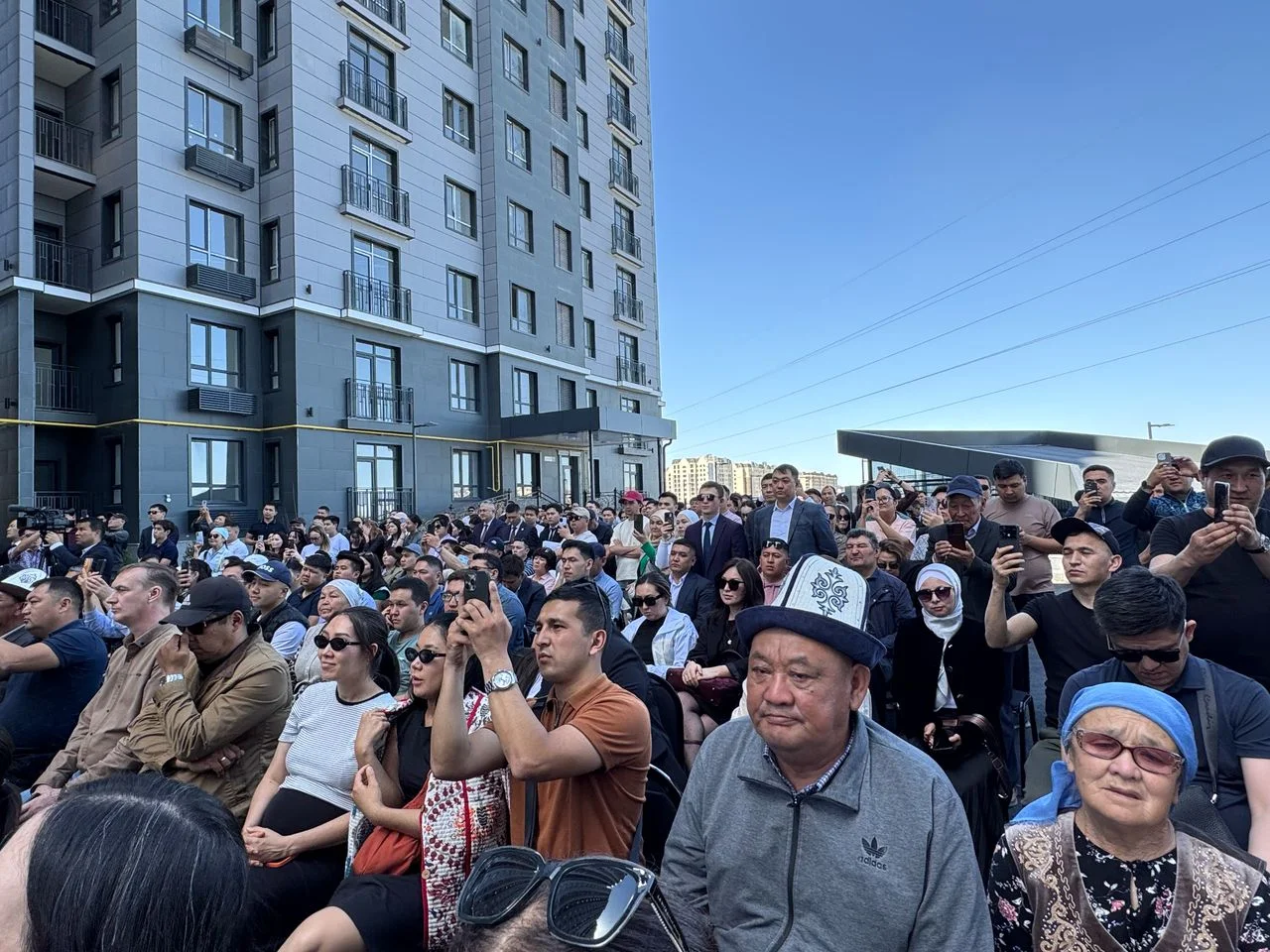 {{item.title }}