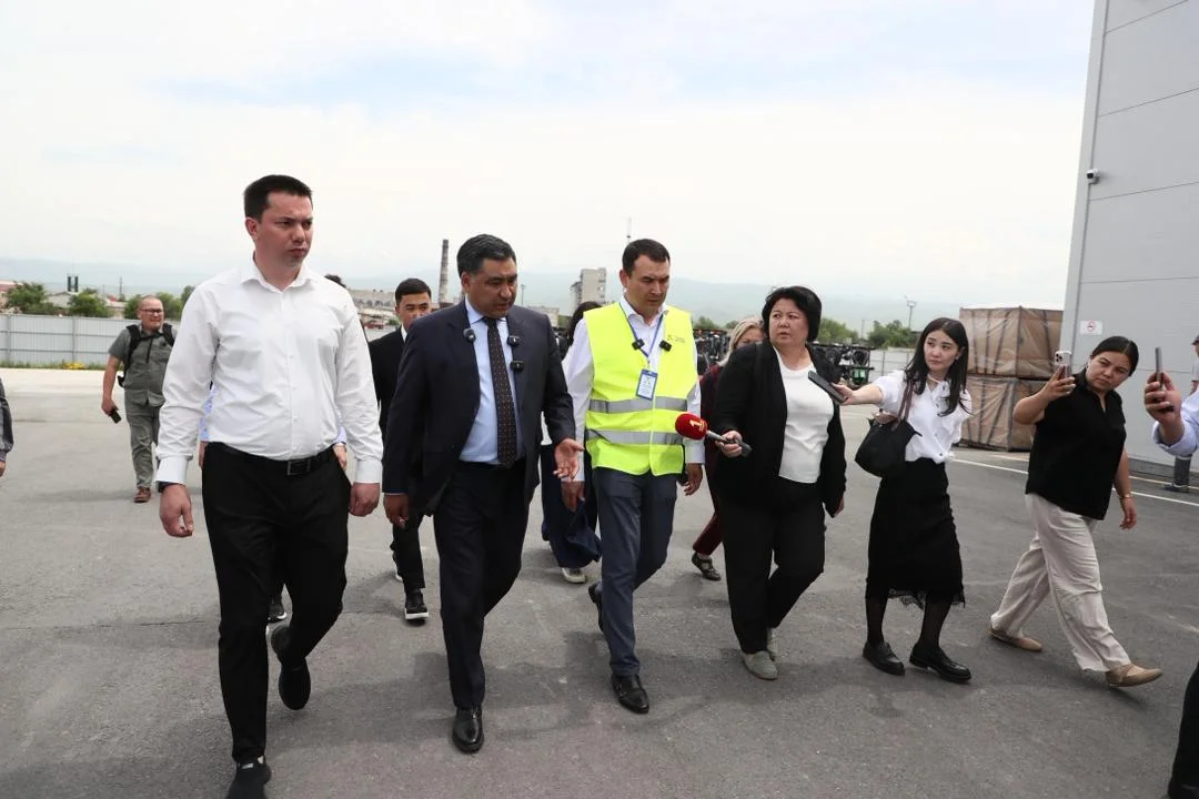 {{item.title }}