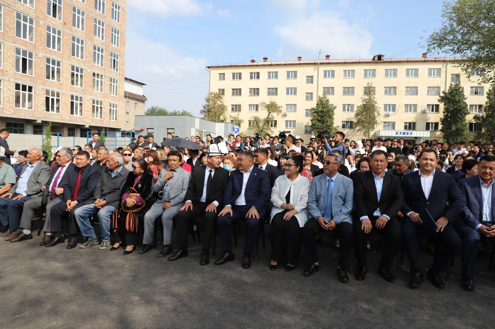 {{ item.title }}