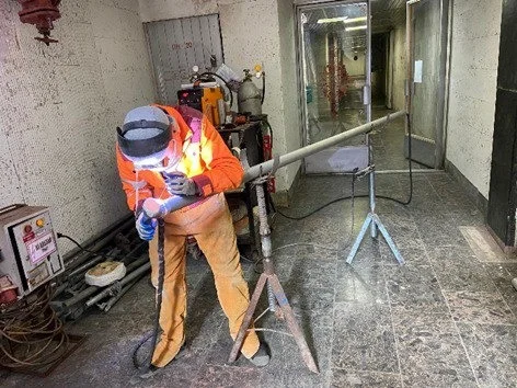 {{ item.title }}