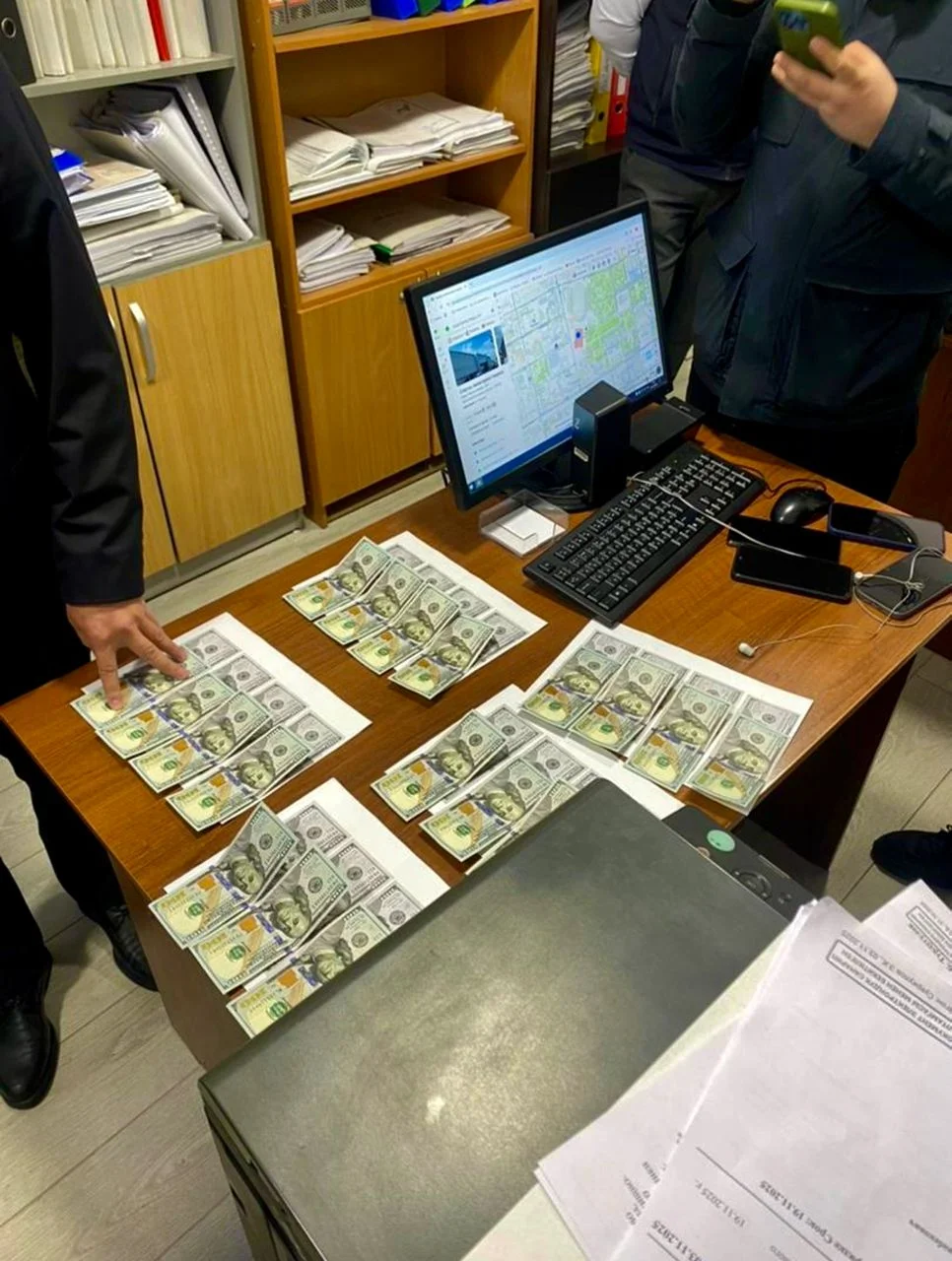 {{ item.title }}