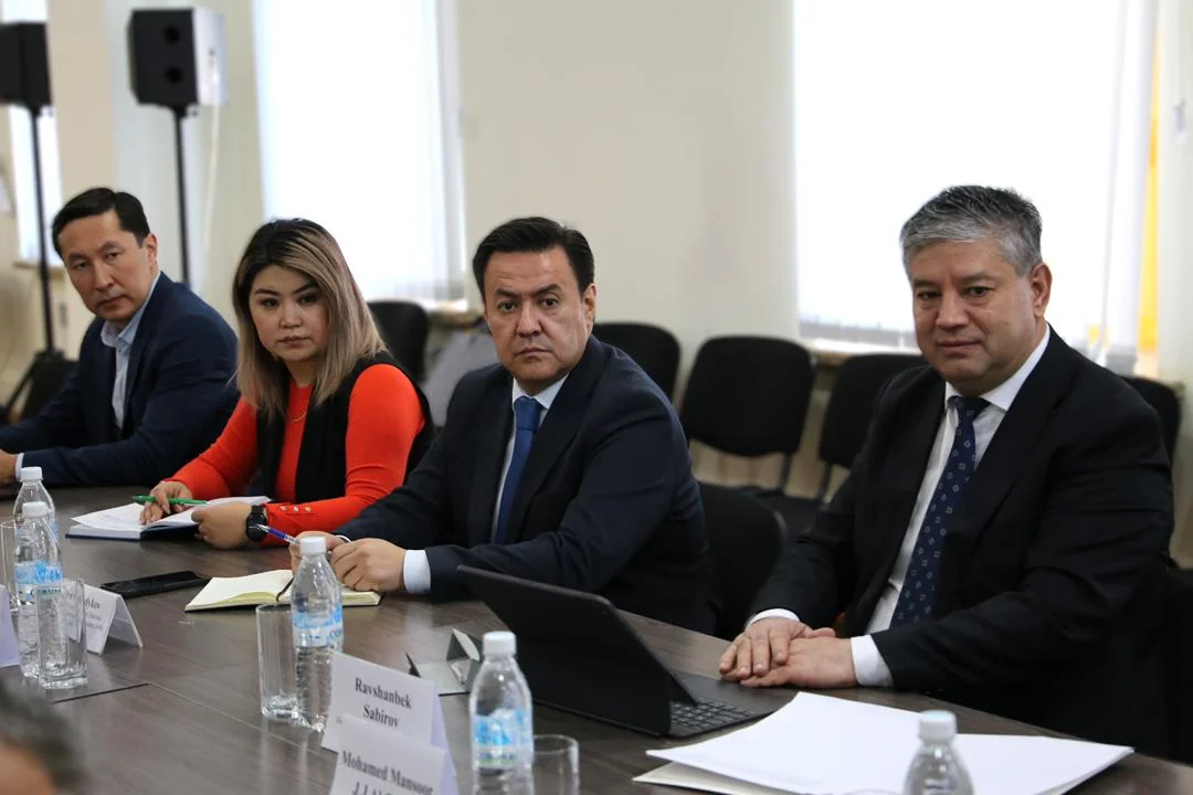 {{ item.title }}