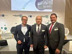 фото с ТПП Гамбурга.jpeg